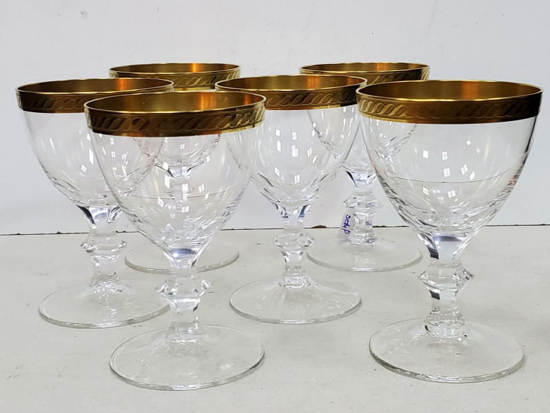 6 pahare pentru aperitiv din cristal bizotat si aur coloidal, Perioada interbelica.