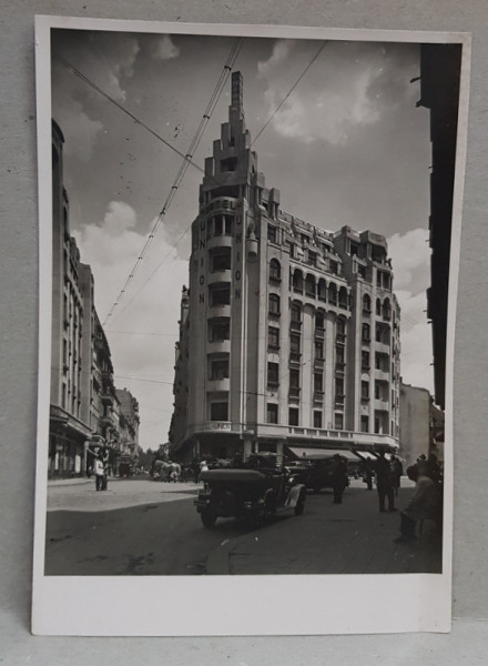 BUCURESTI , INTERSECTIA STRAZILOR ACADEMIEI CU STRADA REGALA ( AZI , ION CAMPINEANU )  , HOTELUL UNION SI HOTEL STANESCU , FOTOGRAFIE MONOCROMA, PE HARTIE LUCIOASA , PERIOADA INTERBELICA