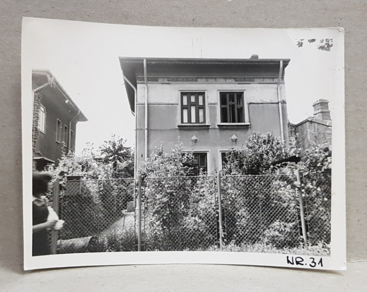 CASA DEMOLATA , STR, SEBASTIAN NR. 31 , BUCURESTI, FOTOGRAFIE MONOCROMA, PE HARTIE LUCIOASA , ANII '70  - '80