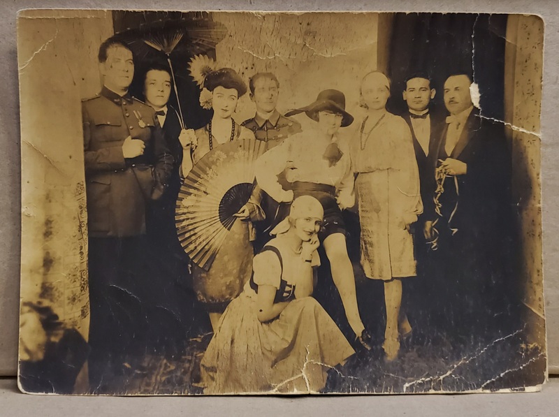 EMIL FISCHER , SIBIU , FOTOGRAFIE  DE GRUP LA O PETRECERE , INCEPUTUL SECOLULUI XX